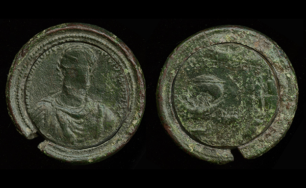 Defacing_the_past_featuredimage